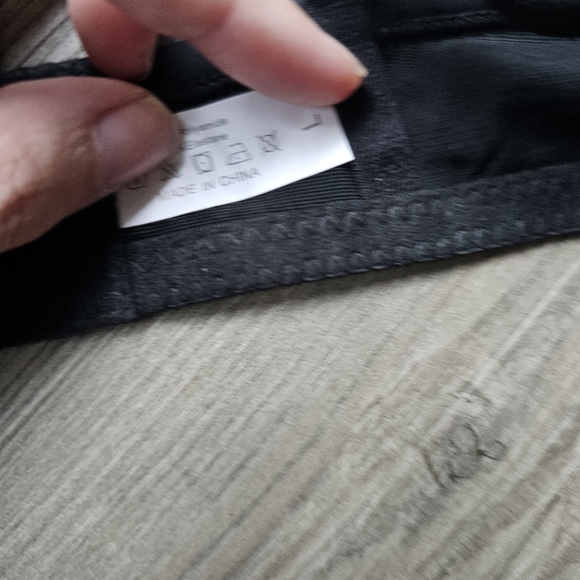 NWOT Shein Large Black Bra - Picture 2 of 3